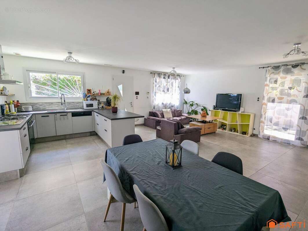 Photo 3 - Maison à NIMES