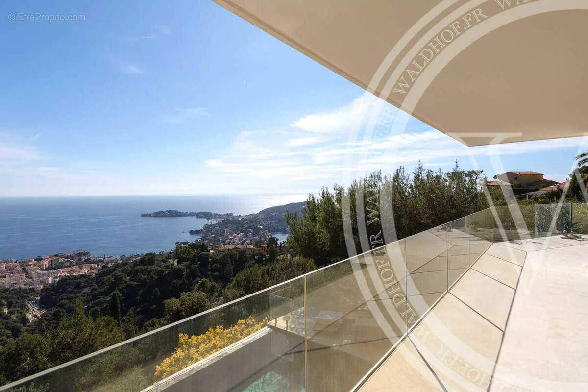 Villa contemporaine avec vue panoramique sur la mer et piscine à débordement surplombant le Cap Ferrat à seulement 21 minutes de - photo 11
