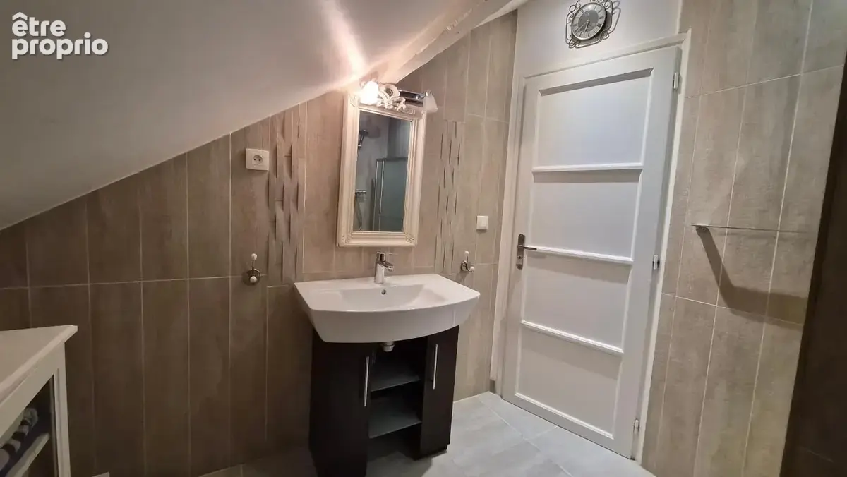 T7, 140 m², terrain 1200 m², meulière, cave totale, garages - photo 29