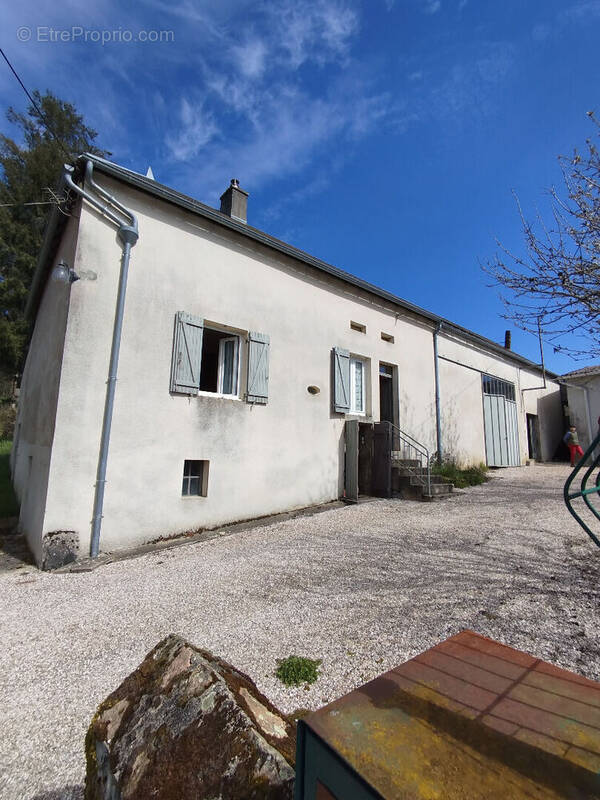 Maison à CUSSY-EN-MORVAN