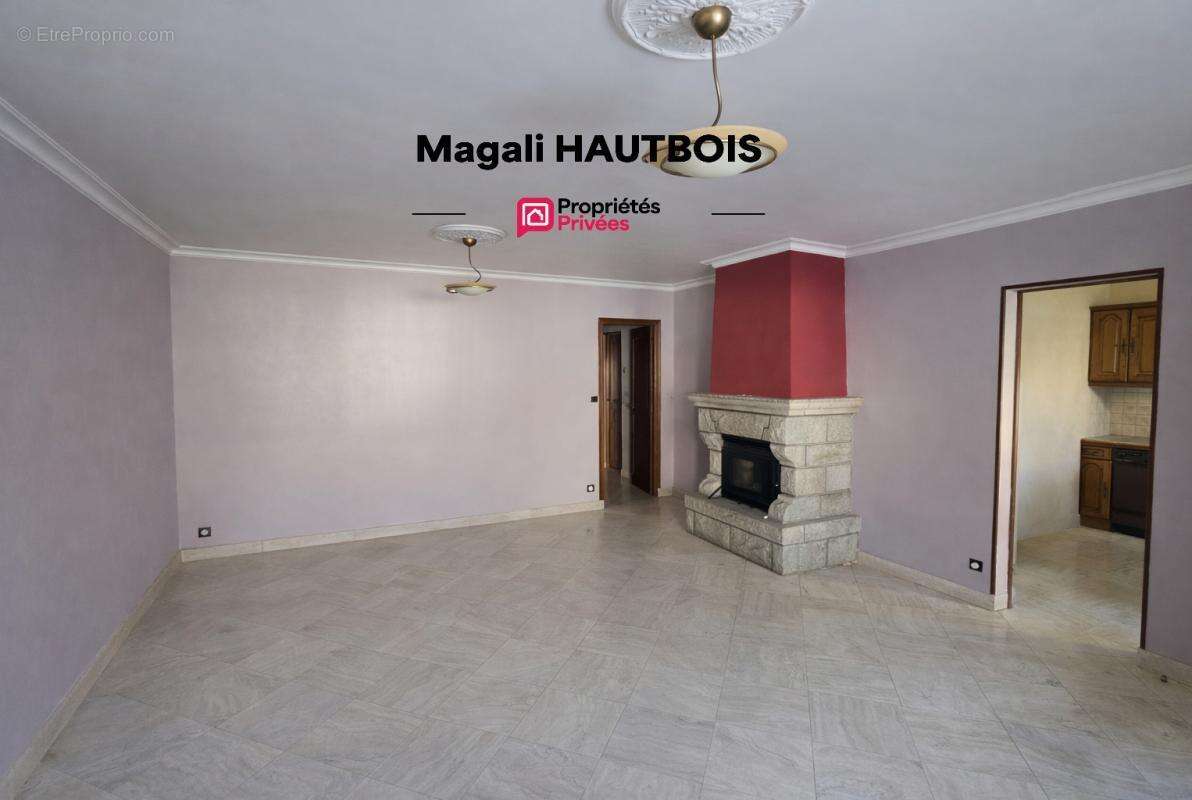 Maison à SAINT-HILAIRE-DU-HARCOUET