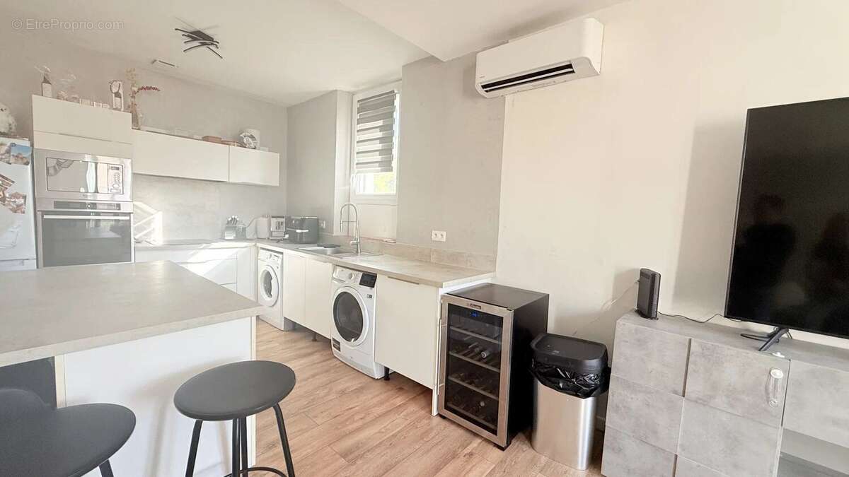 Appartement à POURRIERES