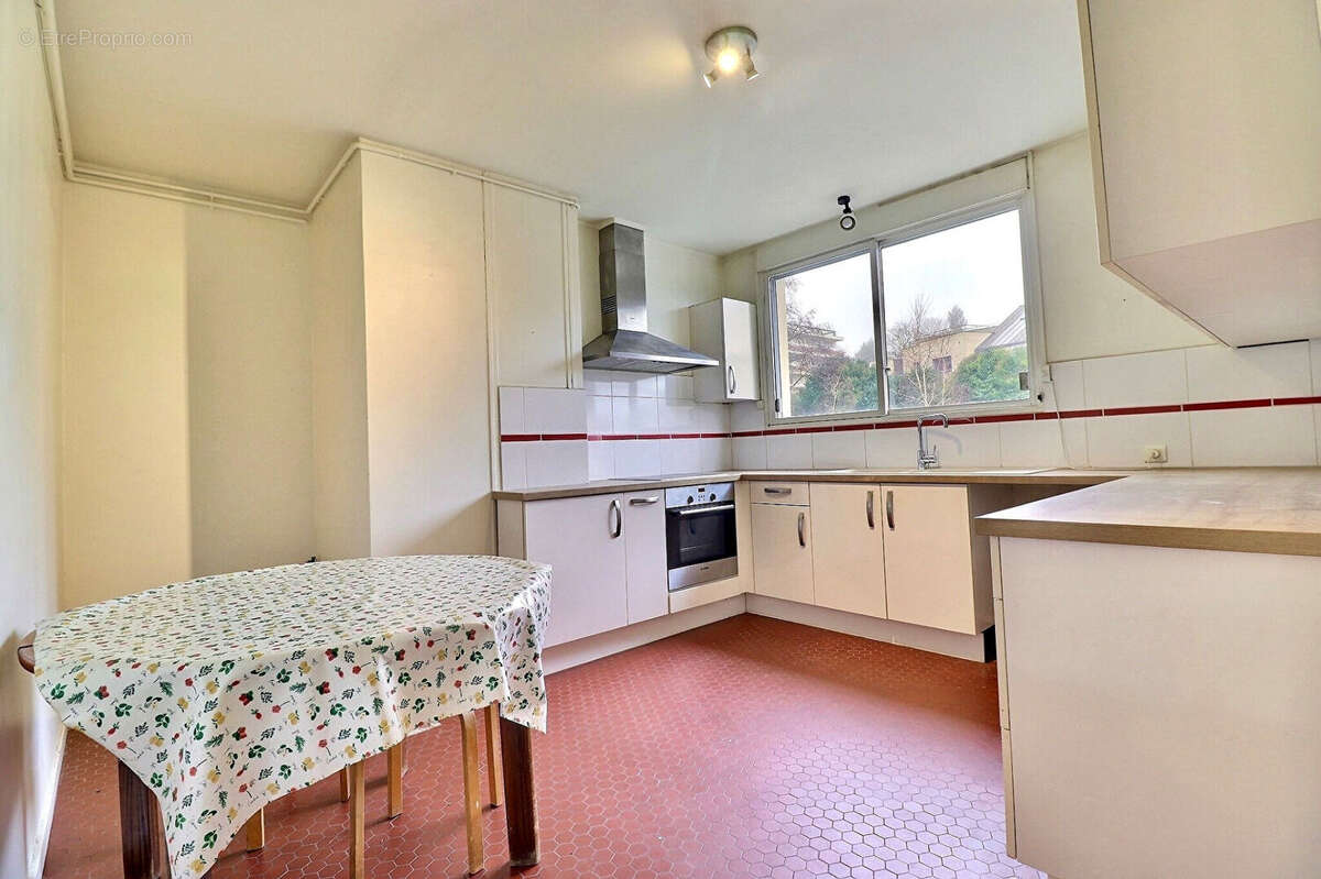 Appartement à MAREIL-MARLY
