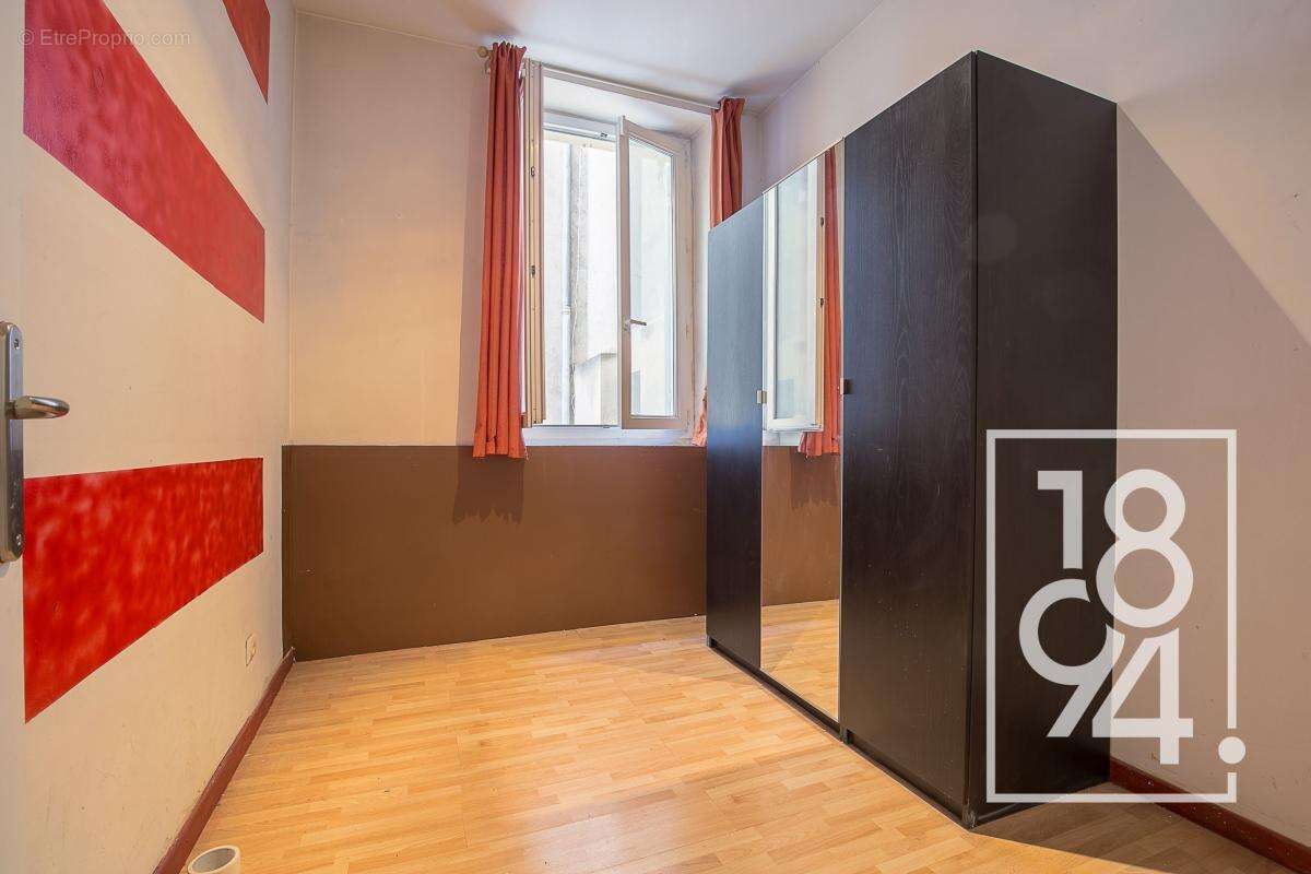 Appartement à MARSEILLE-6E