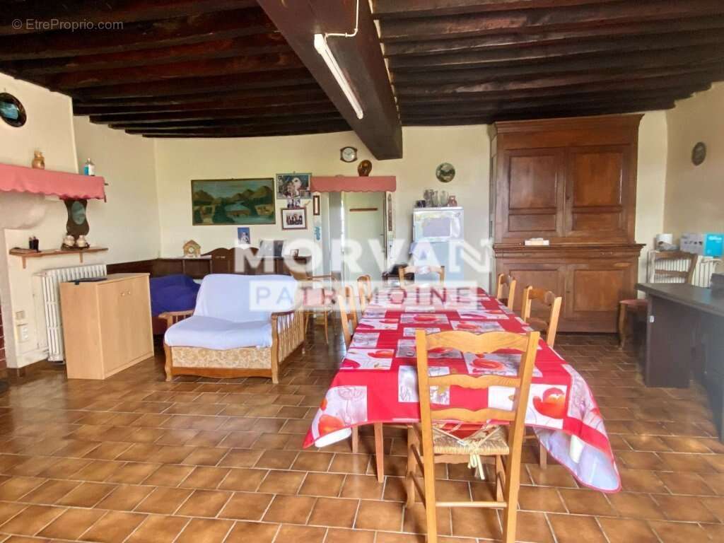 Maison à CRUX-LA-VILLE