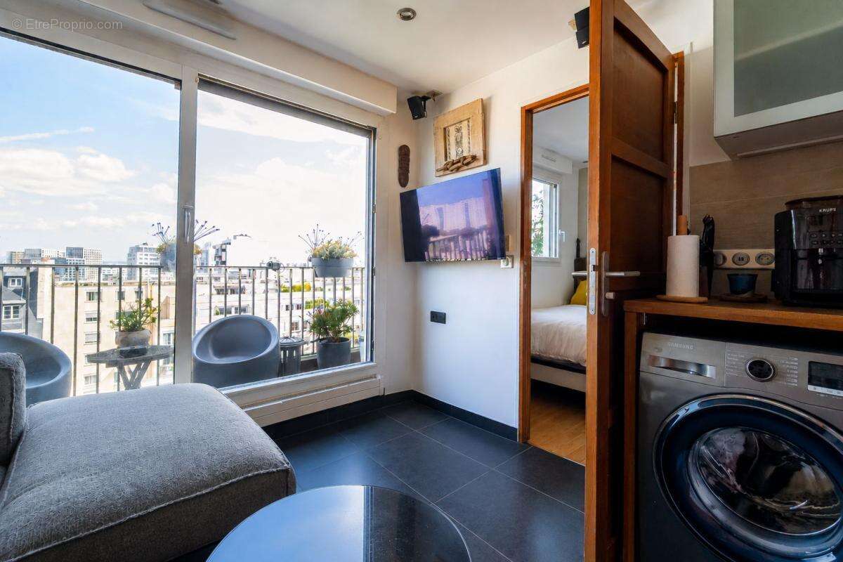 Appartement à PARIS-18E