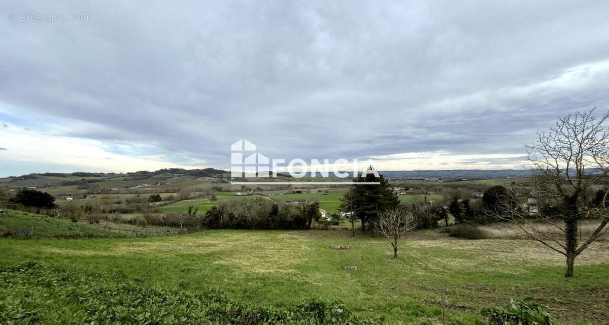 Terrain à VILLENEUVE-SUR-LOT