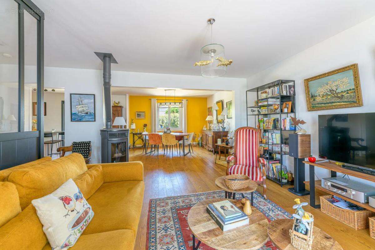 Maison de 7 pièces de 168 m² à Meslay - photo 3