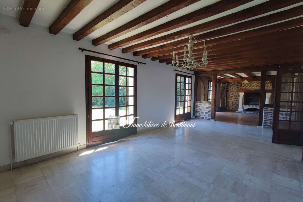 Maison 135 m² à Beaumont-Le-Roger  - photo 4