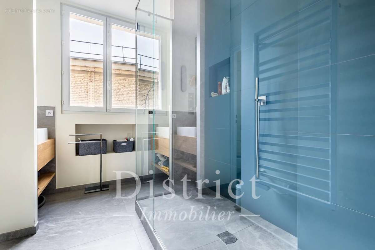 Appartement à PARIS-4E
