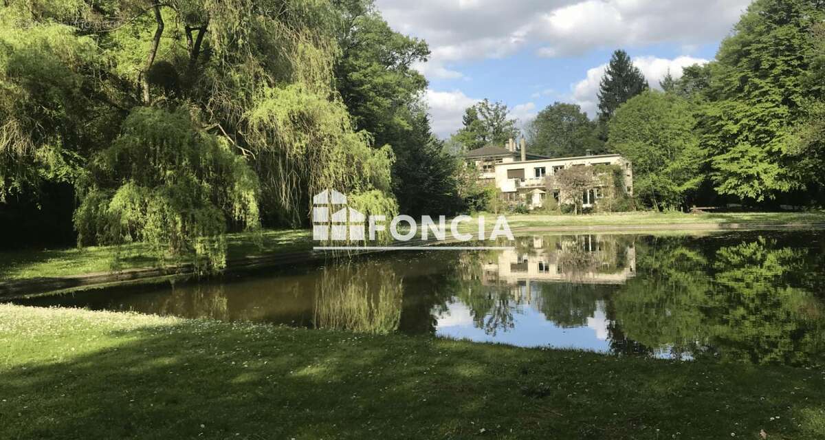 Appartement T4 102 m2, rénové dans un cadre privilégié à ETIOLLES avec PISCINE ET TERRAINS DE TENNIS - photo 24