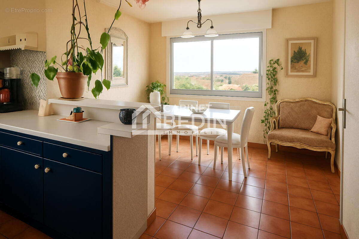 Maison à LAUZERVILLE