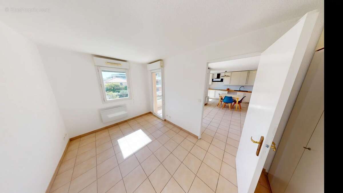 Appartement à VILLENEUVE-LOUBET