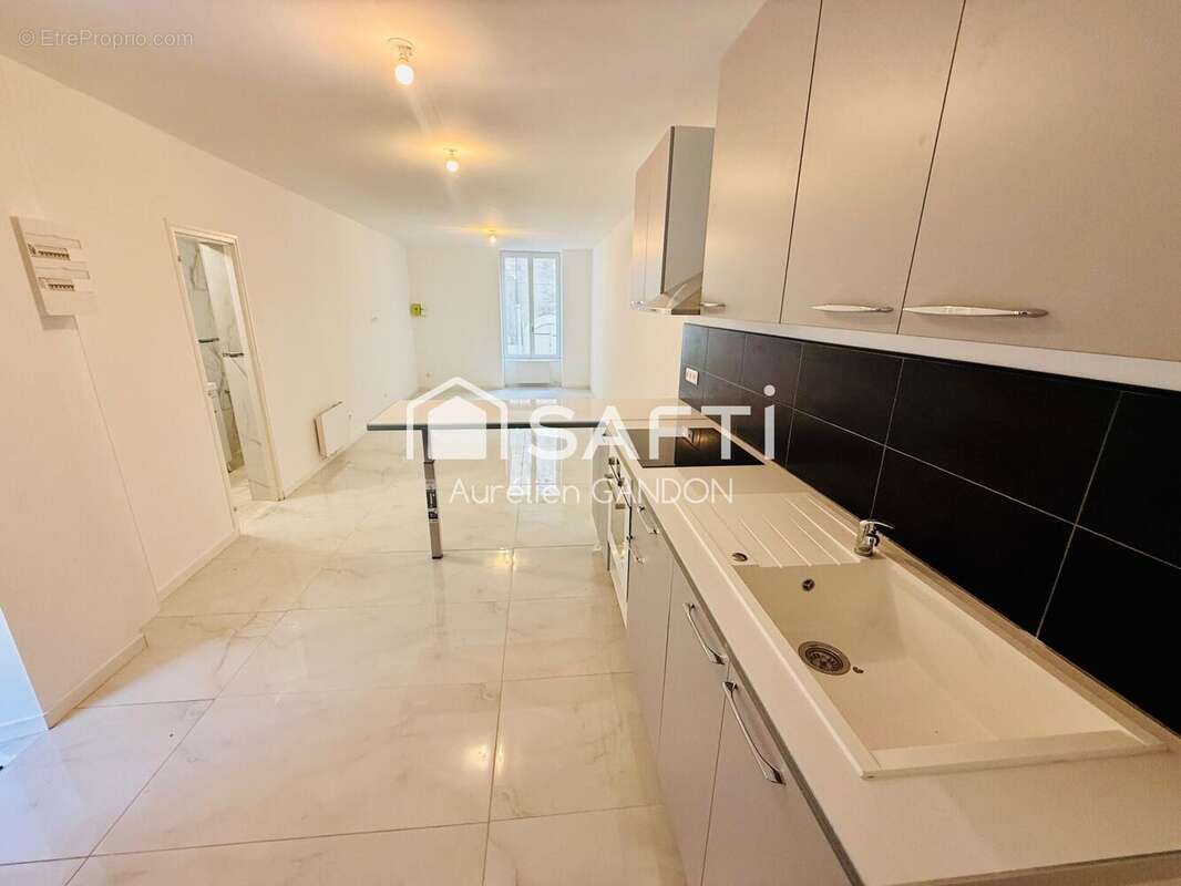 Photo 4 - Maison à JOIGNY