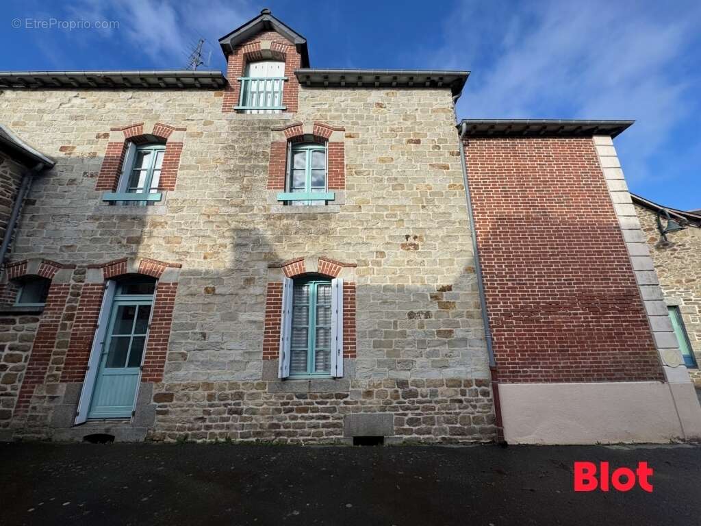 Appartement à LOUVIGNE-DE-BAIS