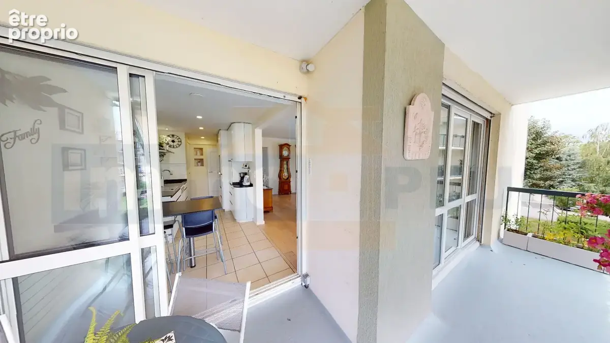 Bois d'Arcy 5 Pièces 105,32  m² hab + 1 cave + 2 balcons + 1 parking extérieurs - photo 9