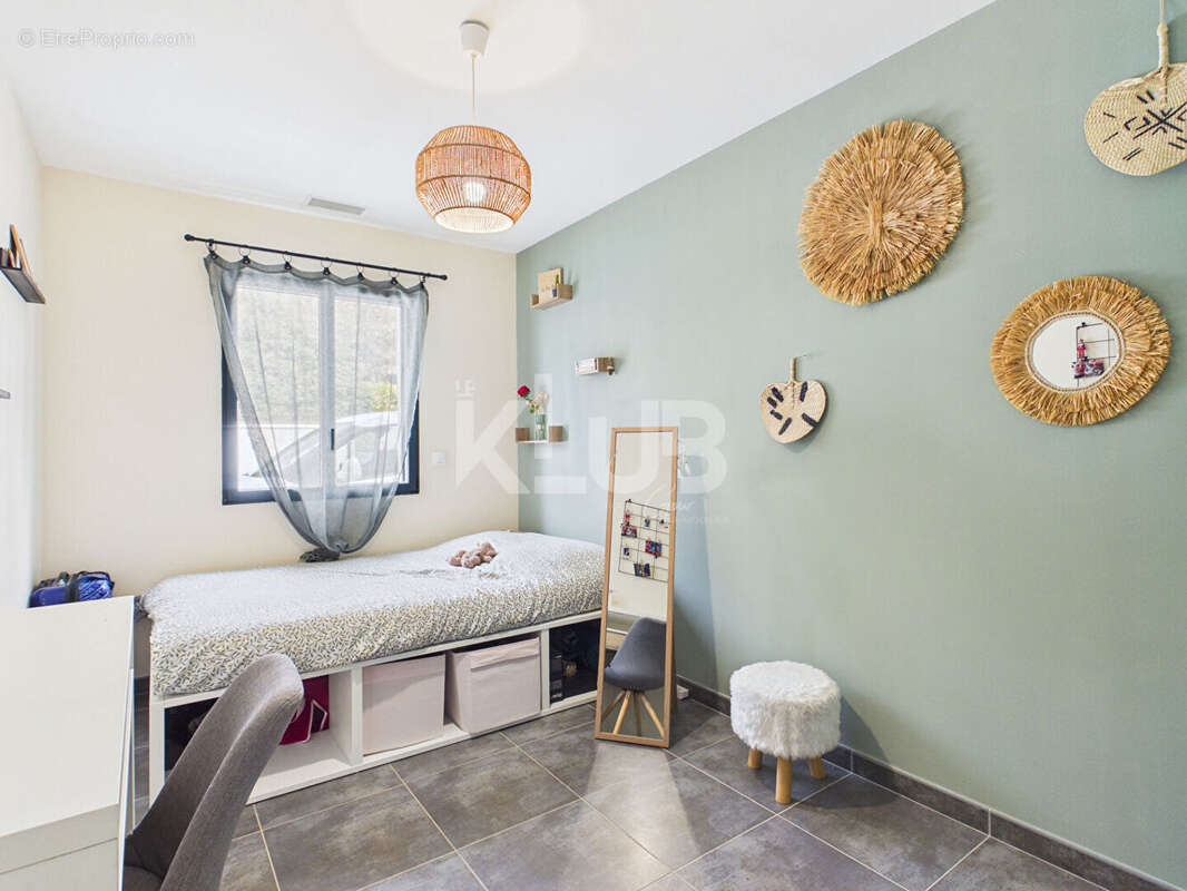 Maison à VINON-SUR-VERDON