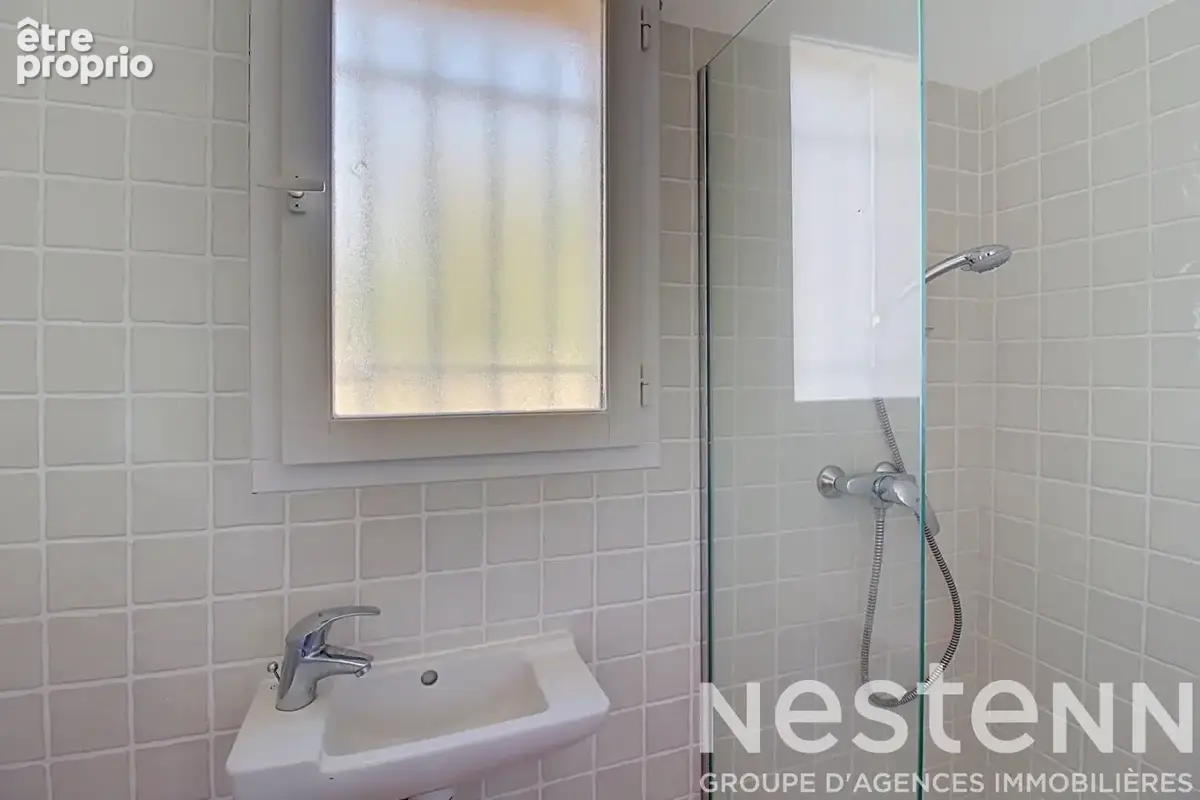 A VENDRE DRAGUIGNAN sur les hauteurs - Maison T5 4 chambres, piscine, terrain plat - photo 16