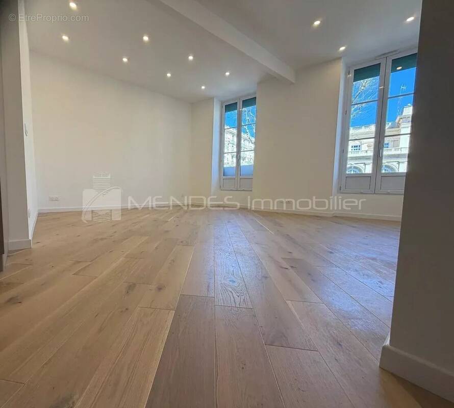 Appartement à MENTON