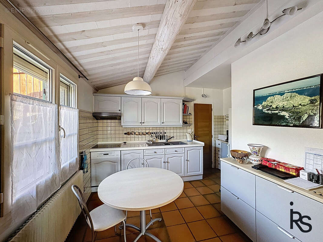 Maison à SAINT-ETIENNE-DE-BOULOGNE