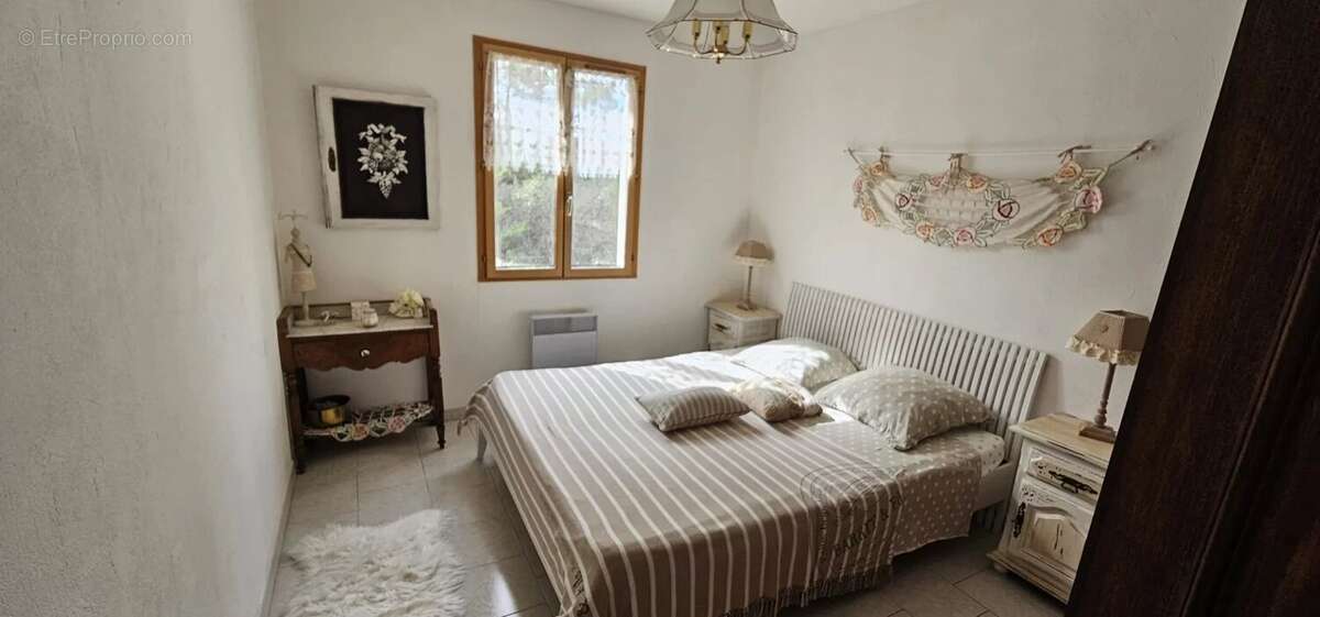 Maison à SAINTE-ANASTASIE-SUR-ISSOLE