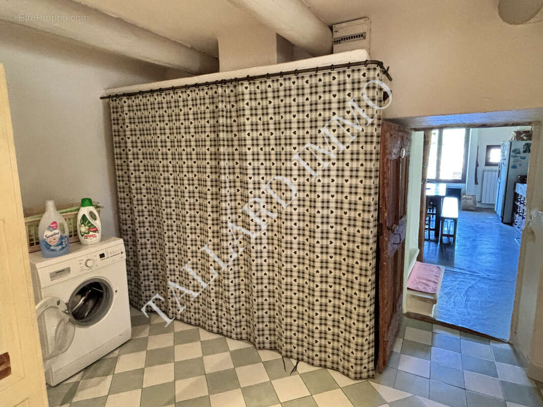 Venterol, maison 163 m2 + grages, caves et jardin. - photo 15