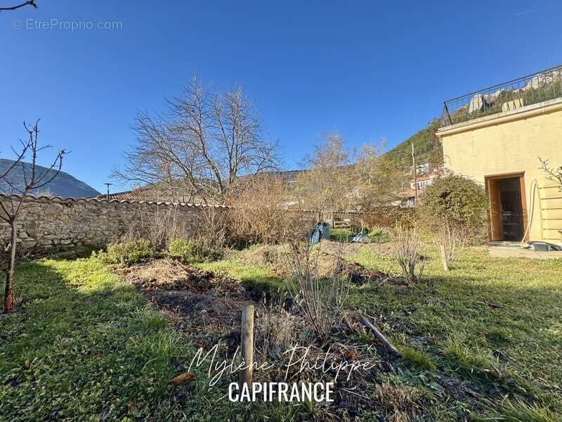 Appartement à SERRES