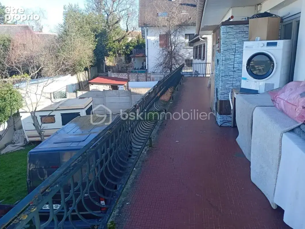 Maison familiale avec potentiel locatif et foncier sur 934 m² - photo 7
