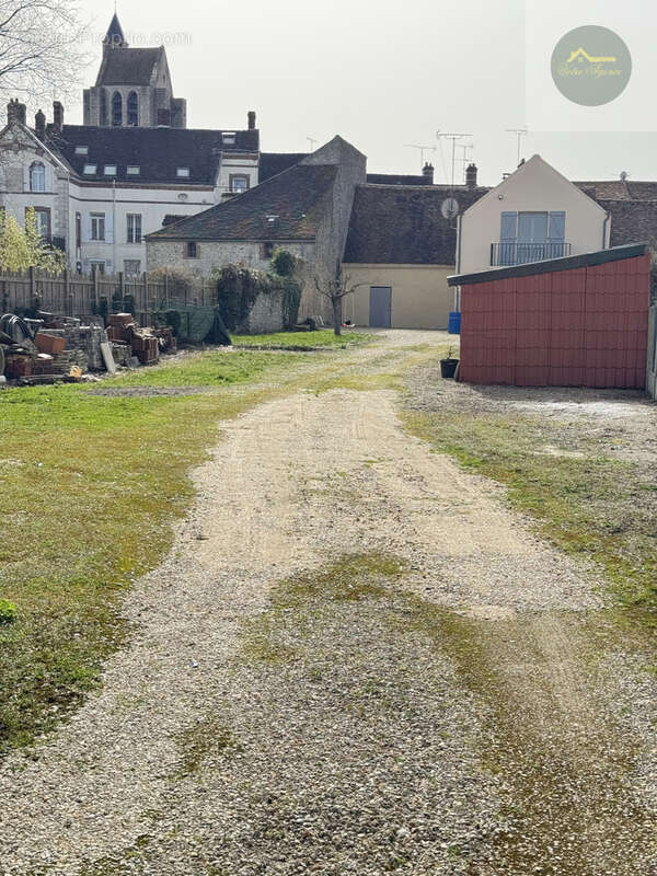 Maison à EGREVILLE