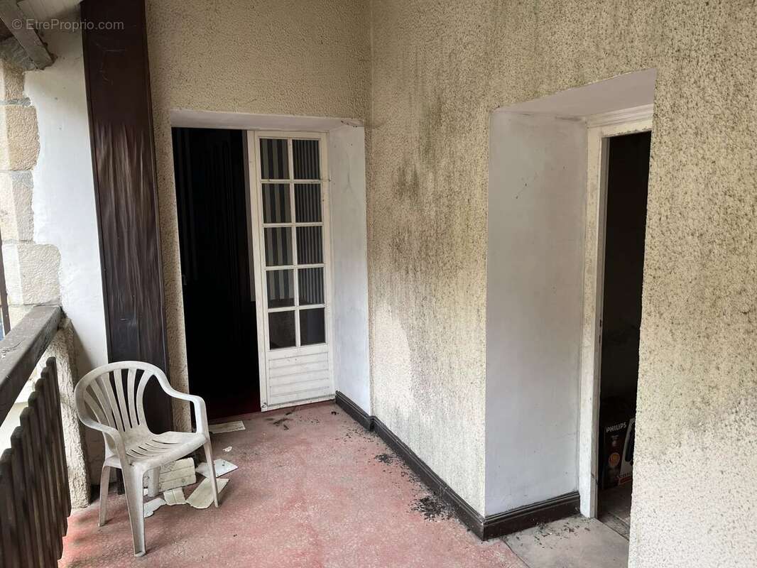 Maison à MAGNAC-LAVAL