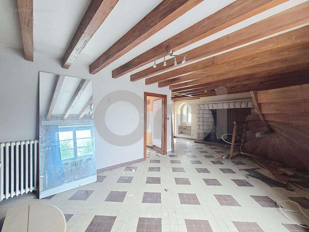 Maison à BEAUREGARD-DE-TERRASSON