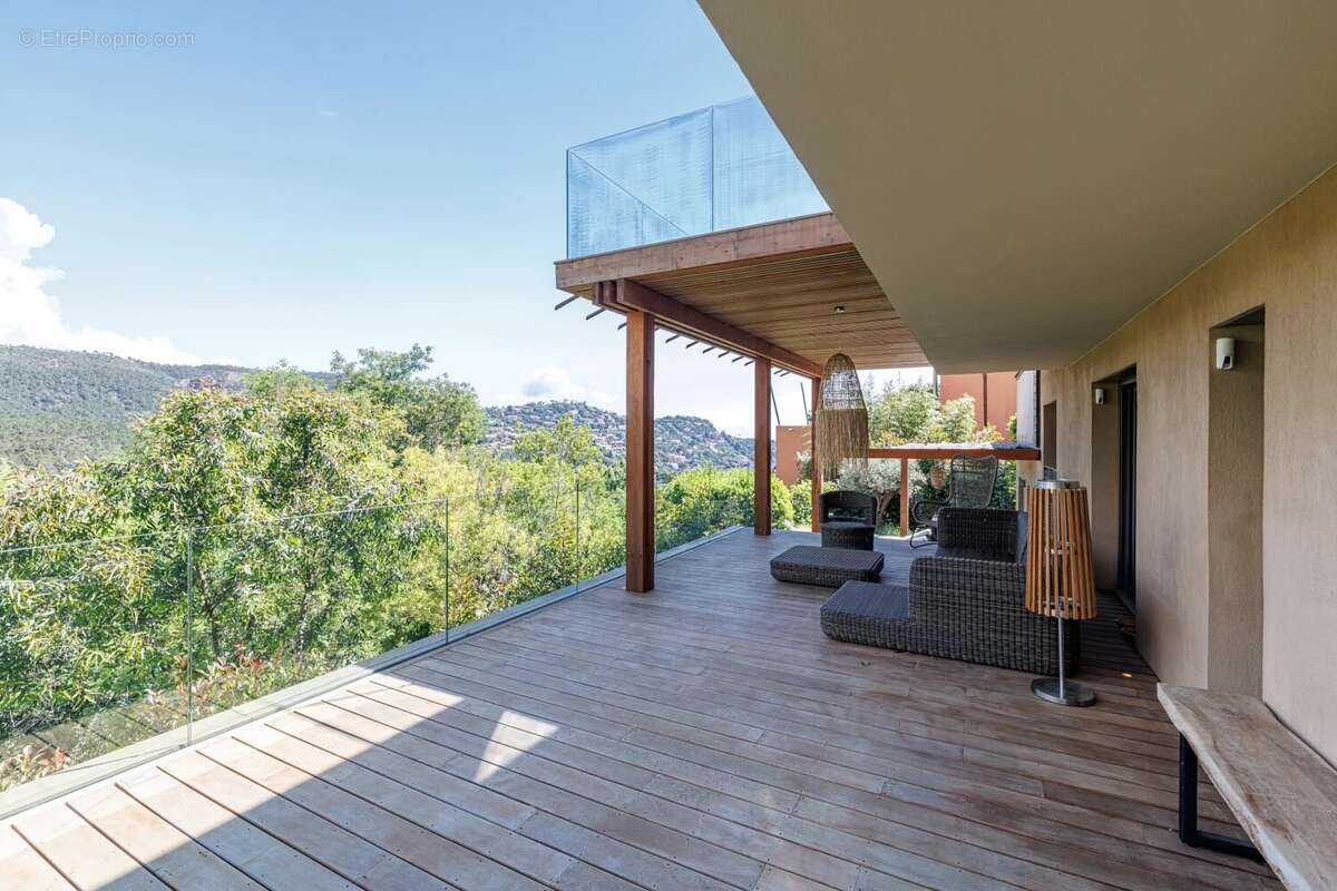 Maison à THEOULE-SUR-MER