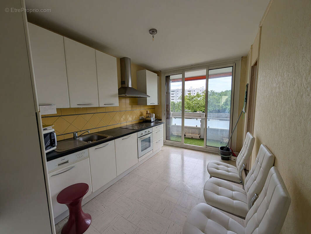 Appartement à LYON-5E