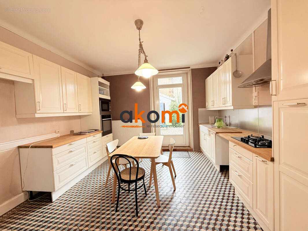 Maison à DOMEVRE-SUR-VEZOUZE