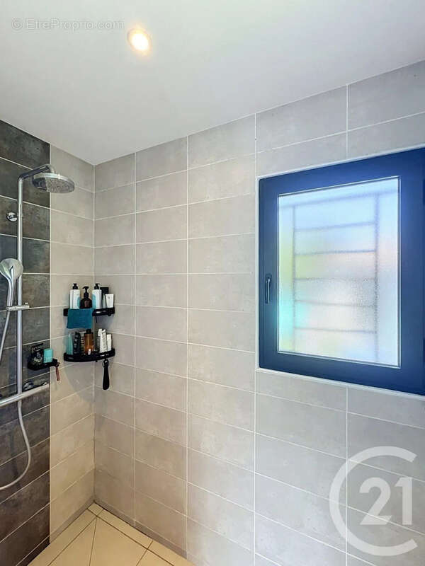 Maison 106 m² à Pavie  - photo 10