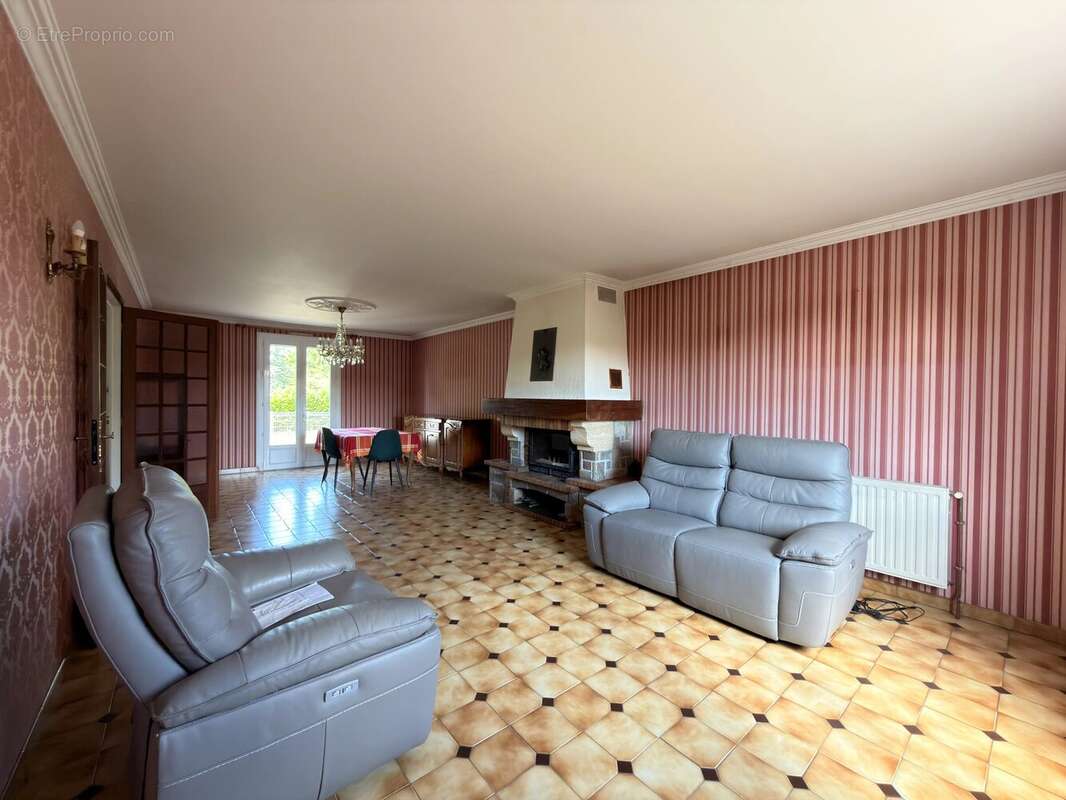 Maison à VILLEFAGNAN