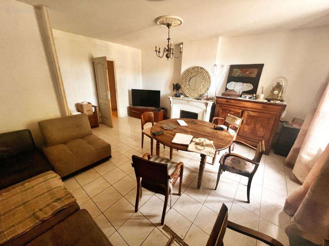 Maison à BIZE-MINERVOIS