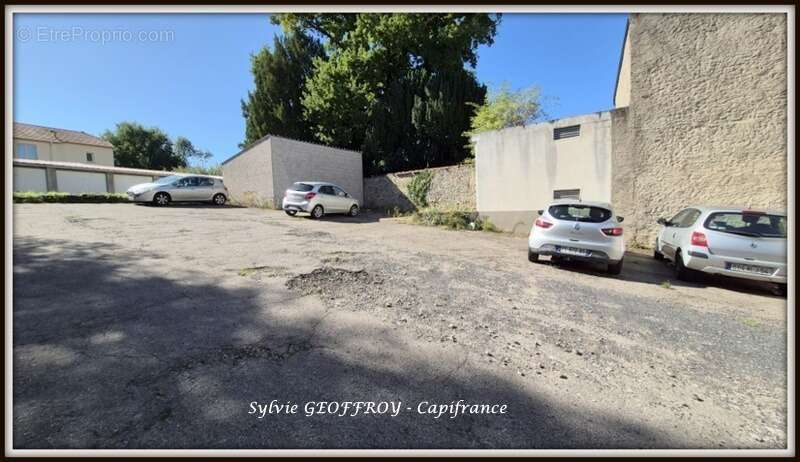 Parking à SAINT-NICOLAS-DE-PORT