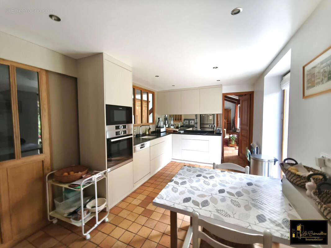 Maison à ROCHEFORT-EN-YVELINES