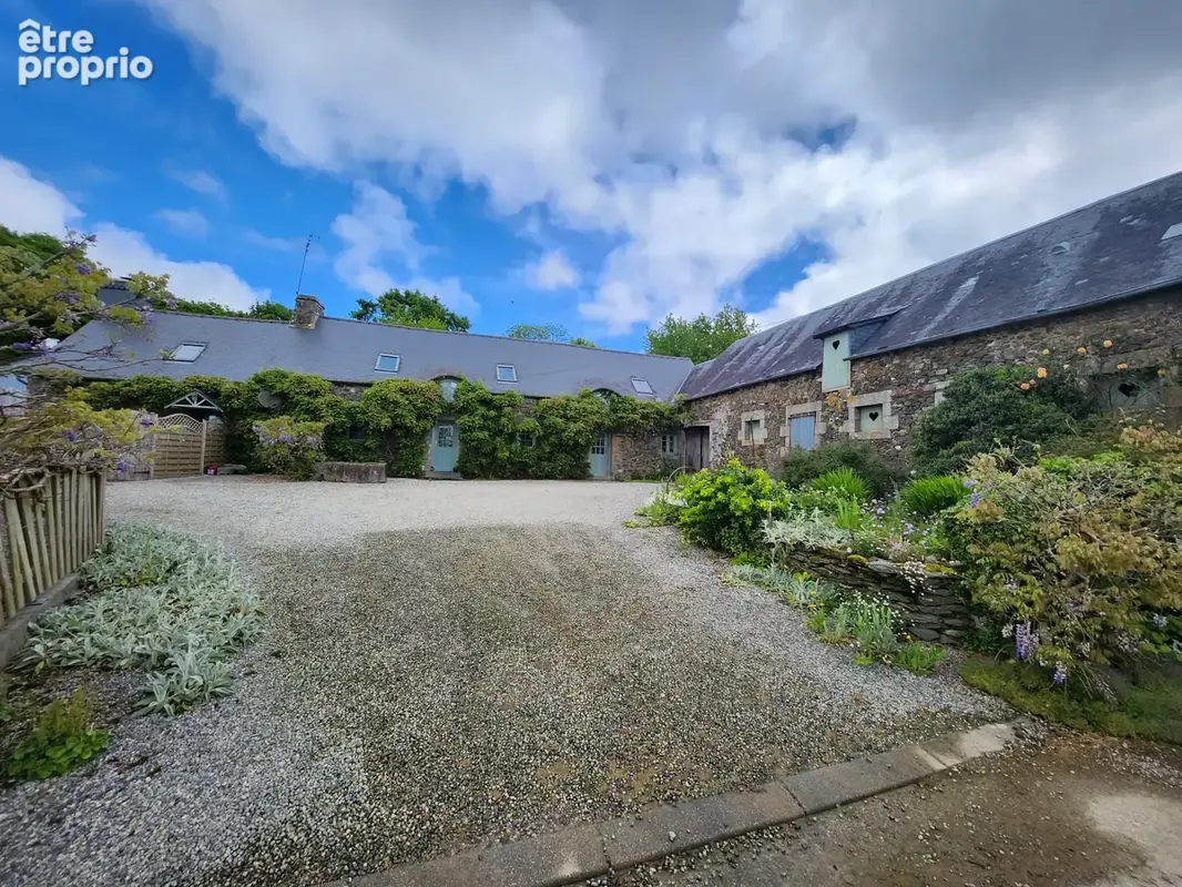 Magnifique propriete avec deux gites, piscine et dependances - photo 2