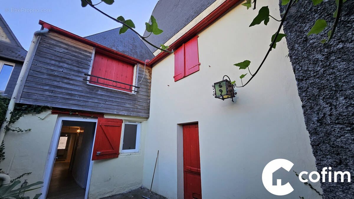 Maison à OLORON-SAINTE-MARIE