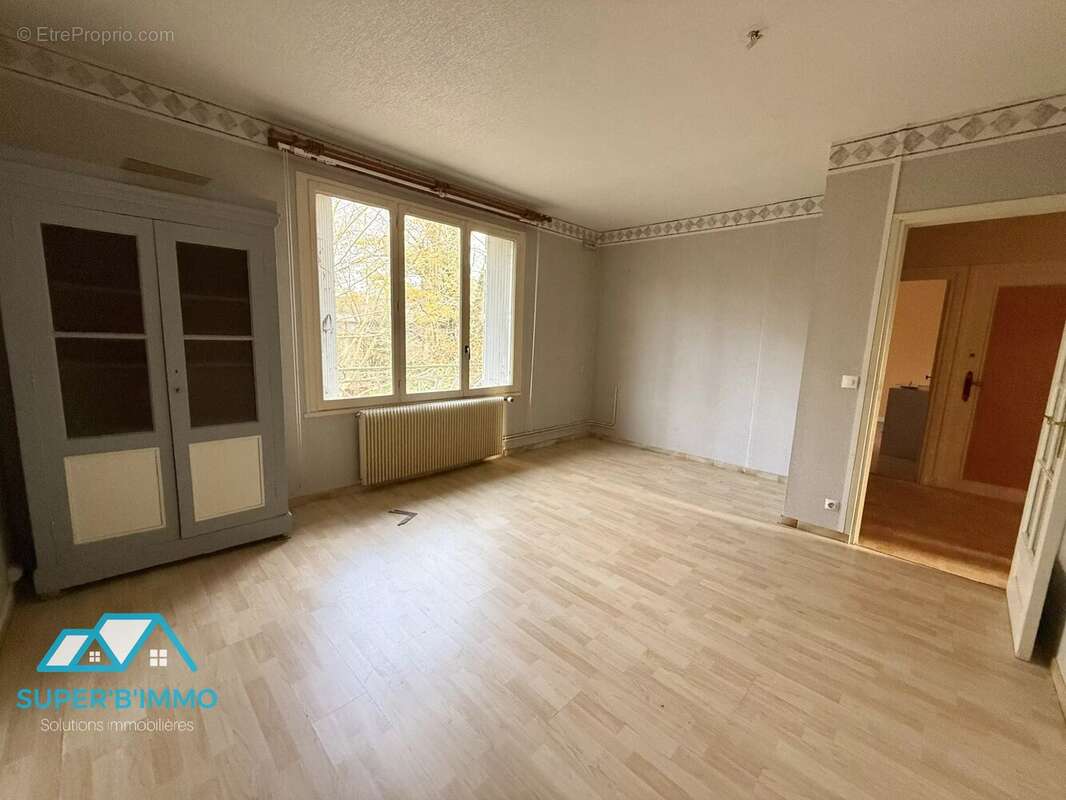 Appartement à VEZEZOUX