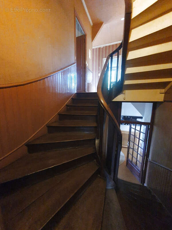 Propriété de caractére,  autrefois hôtel-restaurant bien située, proche village de gimel-les-cascades - photo 16