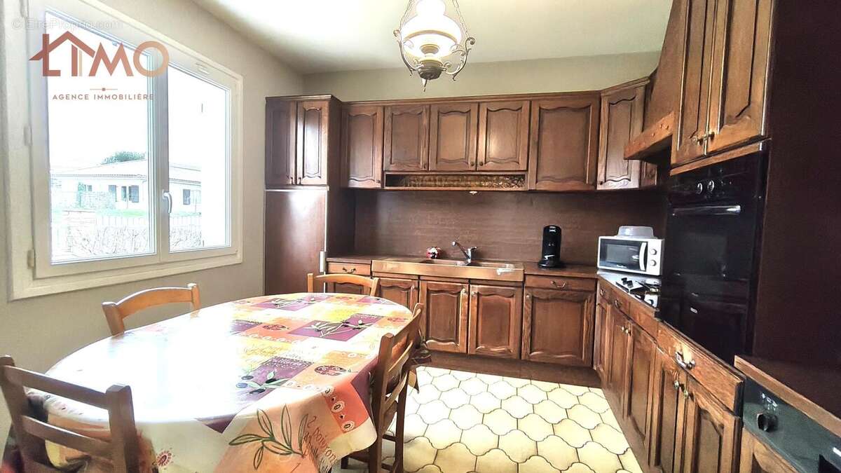 n°2 - Maison à CHAPTELAT