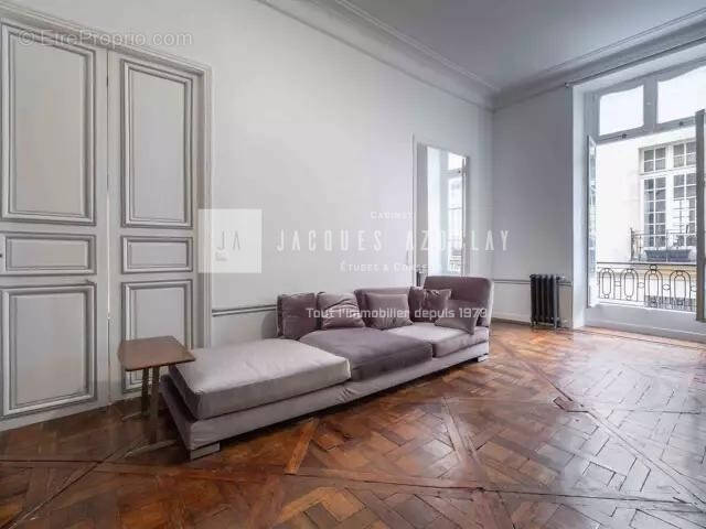 Appartement à PARIS-4E