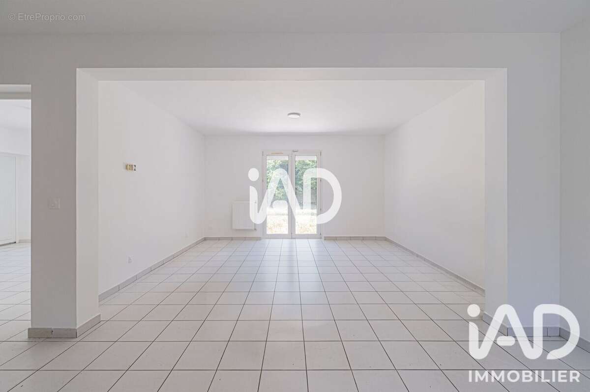 Photo 8 - Maison à VILLEPINTE