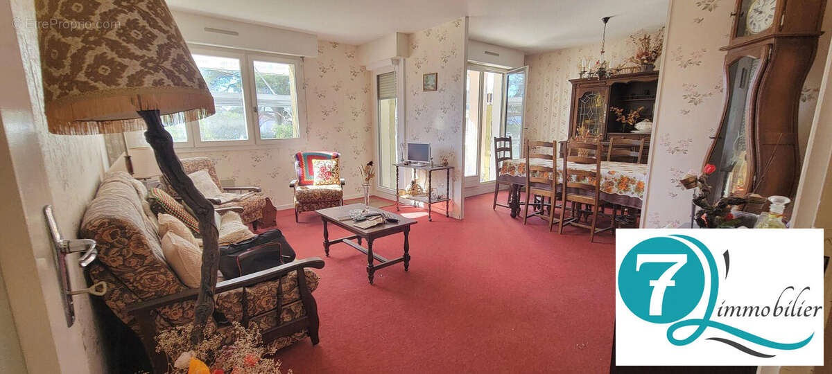 Salon/séjour - Appartement à VALDAHON