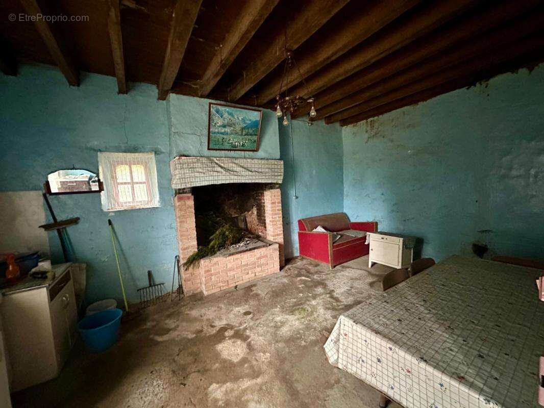 Maison à SAINT-GEORGES-BUTTAVENT