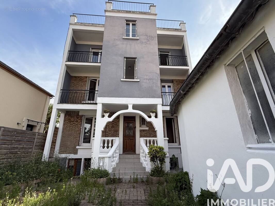 Photo 1 - Appartement à NANTERRE
