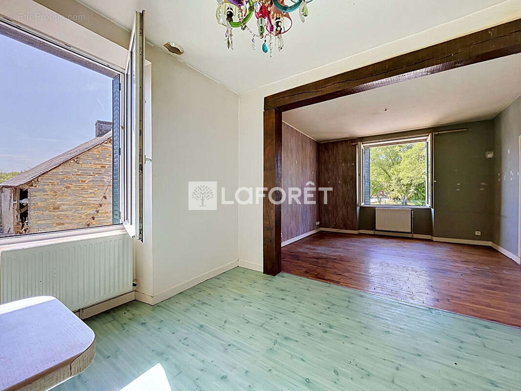 Maison à LA GACILLY